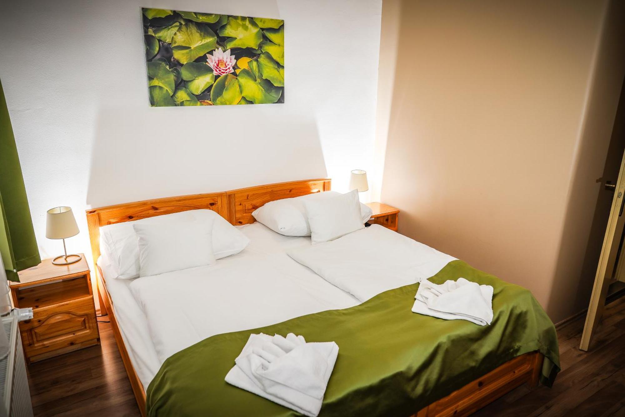 Land-Plan Hotel Toltestava Eksteriør billede